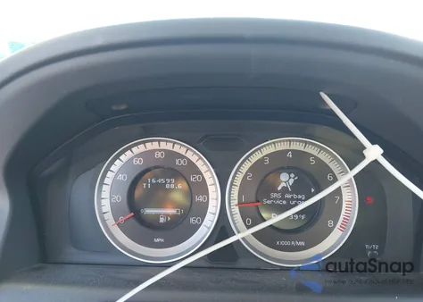 2013 Volvo Xc60 3.2/3.2 Platinum/3.2 Premier/3.2 Premier Plus z USA, uszkodzony, nr VIN YV4940DZ7D2421161